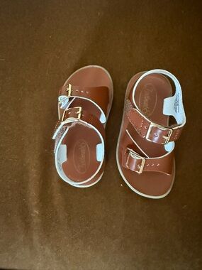 FootMates Brown Leather Kids Sandals with Gold Buckles